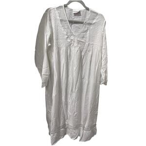 VTG Past Times Pin Tuck V-Neck Embroidered White Cotton Nightgown, size L